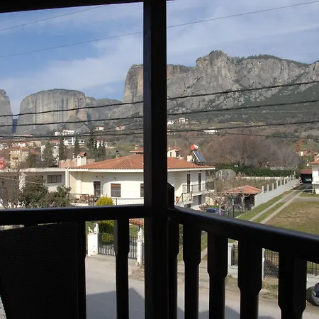 Iridanos 招待所 4*