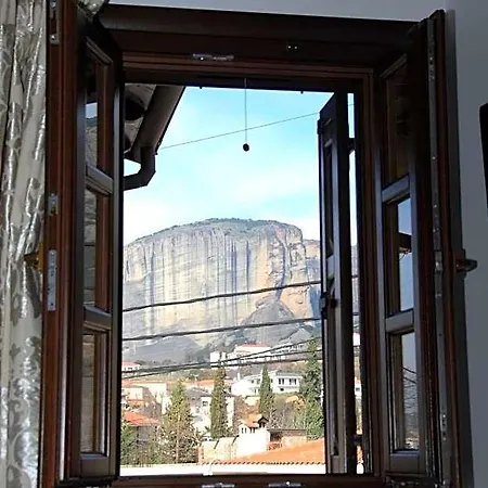 Iridanos بيت ضيافة