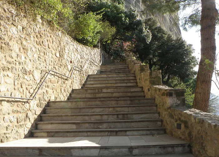 Iridanos 卡兰巴卡