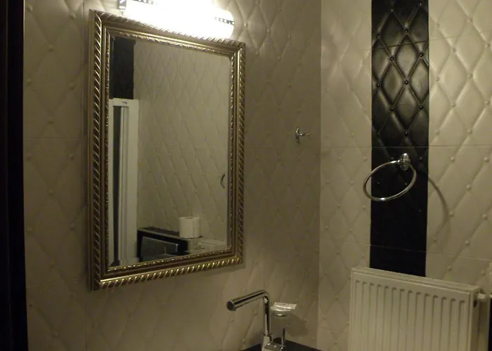 招待所 Iridanos 卡兰巴卡